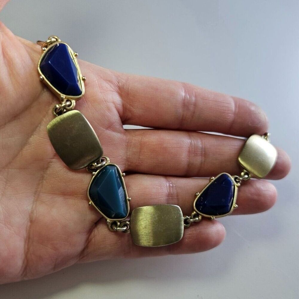 Liz Claiborne silver tone blue chunky bracelet 7.25"